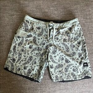 Vans Men's Green Paisley Swim Shorts sz 32